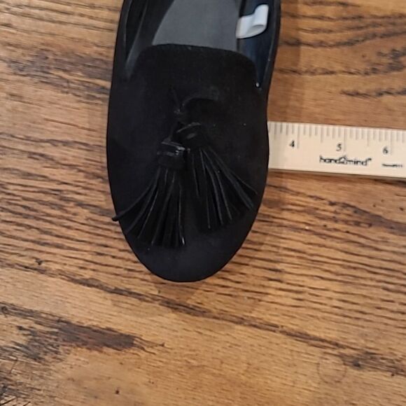 Merona sz 8 faux suade black tassled flats - Picture 4 of 8